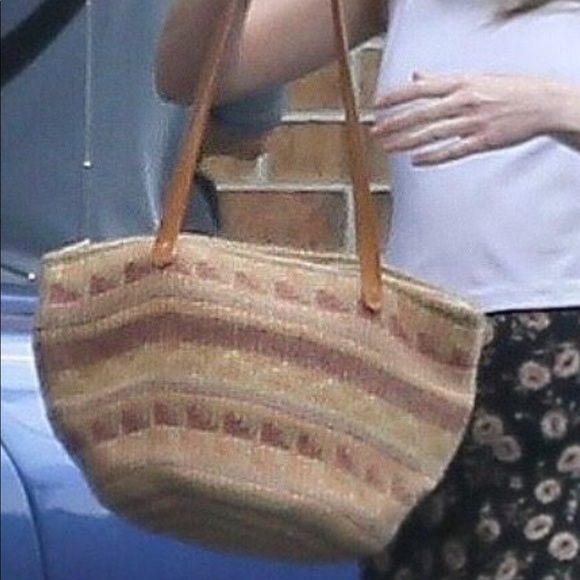 ISO looking for woven crochet bag leather - Picture 4 of 5